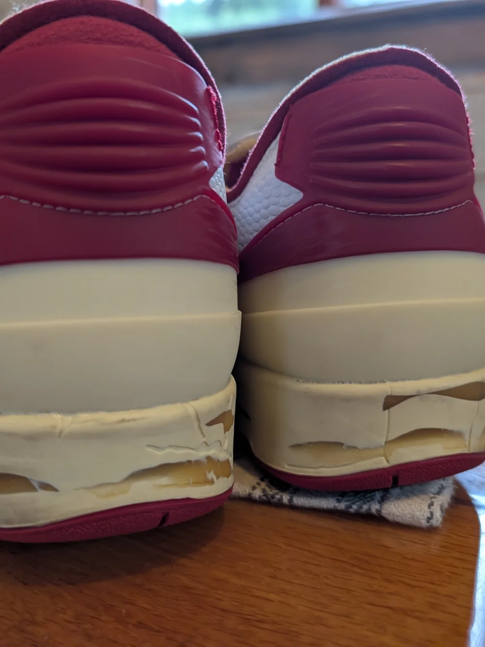 Jordan Air Jordan 2 Retro Low SP x Off-White White/Varsity Red DJ4375-106